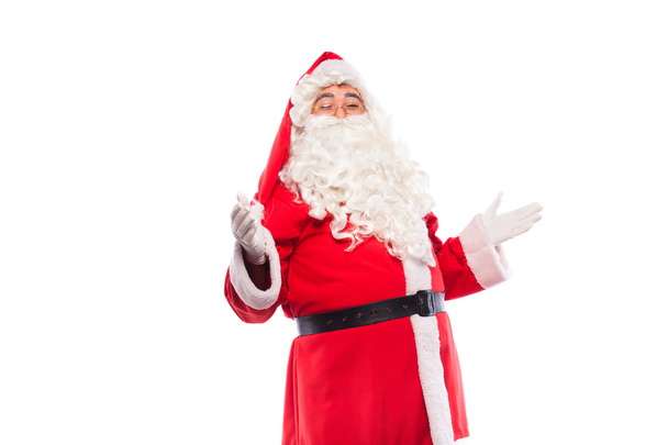 Kerstman met bril op witte achtergrond, met kopie ruimte - Foto, afbeelding