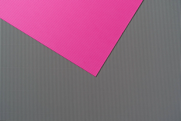 Gri ve pembe çizgili iki renkli kâğıt arkaplan. Soyut arka plan modern hipster fütüristik. Doku tasarımı - Fotoğraf, Görsel