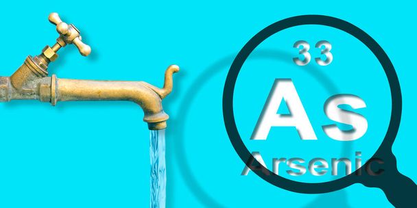 Presence of Arsenic in drinking water - concept with the Mendeleev periodic table, old water brass faucet and magnifying glass - Fotoğraf, Görsel