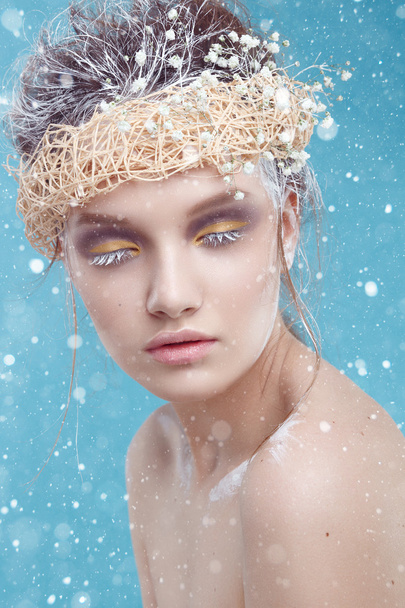 Winter beauty young woman portrait,model creative image with frozen makeup, with porcelain skin and long white lashes showing trendy, Ice-queen, Snow Queen, studio - Foto, imagen