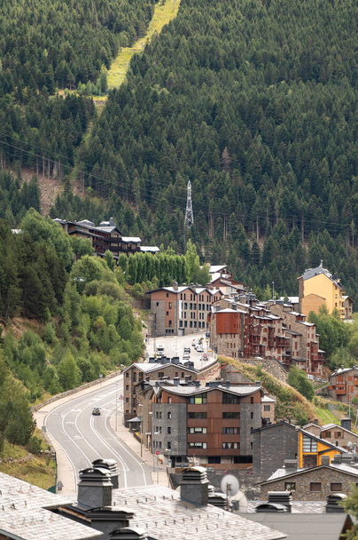 Kesä Incles Valleyssä, Andorrassa. Vall d Incles, Andorra
. - Valokuva, kuva