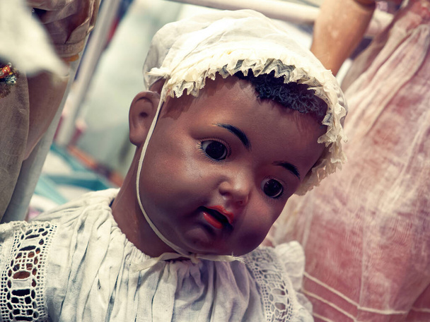 Antique Doll At The Flee Market       - Foto, Imagem