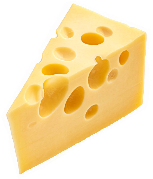 Triángulo de queso suizo, pieza de Emmental con agujeros aislados sobre fondo blanco, profundidad total de campo - Foto, imagen