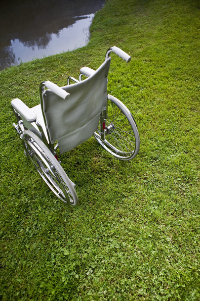 Инвалидное кресло - Фото, изображение