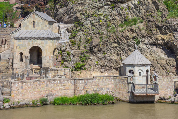 A view of the ancient st. Abo Tbileli Church, built on the banks of the Mtkvari River in Tbilisi. Georgia country - Fotografie, Obrázek