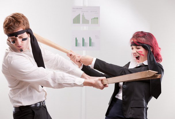 man versus vrouw ergernissen op werkplek - Foto, afbeelding