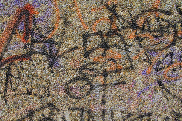 Grafitis de pared de piedra
 - Foto, imagen