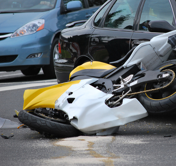 motosiklet kazası. - Fotoğraf, Görsel
