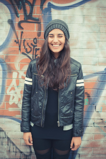 Smiling brunette woman - Fotoğraf, Görsel