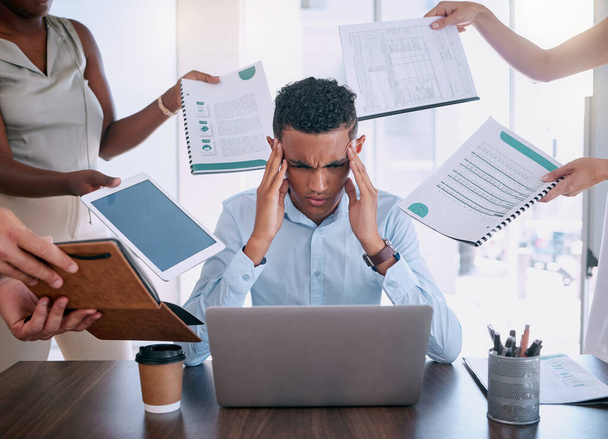 Business man tired from workload, management of time schedule project priority and employee burnout. Anxiety depression headache, company mental health care awareness and coworkers proposal deadline. - Fotoğraf, Görsel