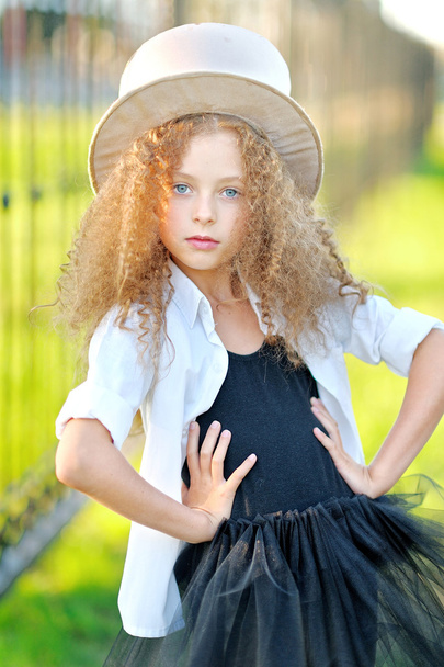portrait of a beautiful fashion little girl - Foto, Imagen