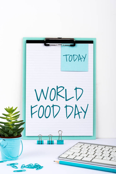 Всесвітній день харчування, Бізнес-ідея Всесвітній день дій, присвячений боротьбі з глобальним голодом Бізнесмен в костюмі відкритої долоні, що символізує успішну співпрацю.. - Фото, зображення