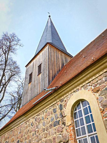 The evangelical Michaelskirche from the 13th century - Φωτογραφία, εικόνα