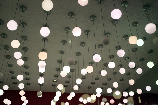 Tavanda lambalar. - Fotoğraf, Görsel