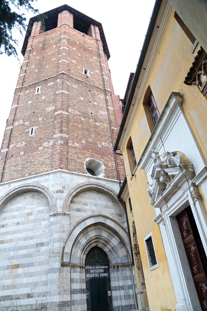 Clocher de la Cathédrale Santa Maria Maggiore d'Udine, Italie
 - Photo, image