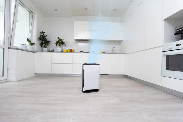 Air purifier in cozy room for filter and cleaning removing dust PM2.5 HEPA in home, for fresh air and healthy life, Air Pollution Concept. - Valokuva, kuva