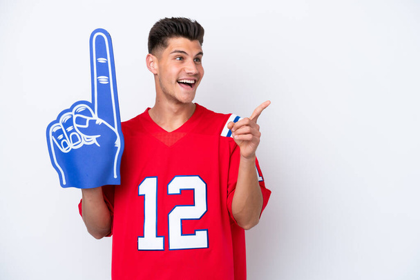 Young caucasian sports fan man isolated on white background intending to realizes the solution while lifting a finger up - Φωτογραφία, εικόνα
