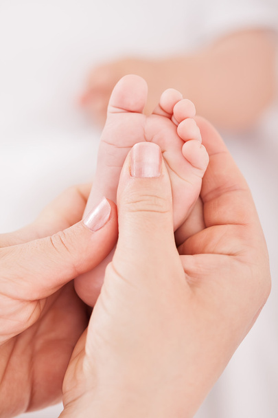 Baby foot massage - Foto, Bild