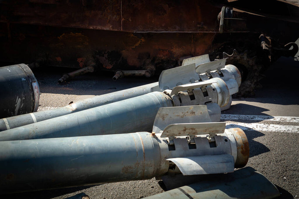 Unexploded Russian shells during the war in Ukraine. - Fotografie, Obrázek