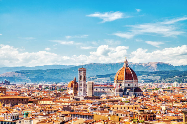 Florence Aerial View of Cathedral of Santa Maria del Fiore with Duomo during Beautiful Sunny Day, Italy  - Φωτογραφία, εικόνα