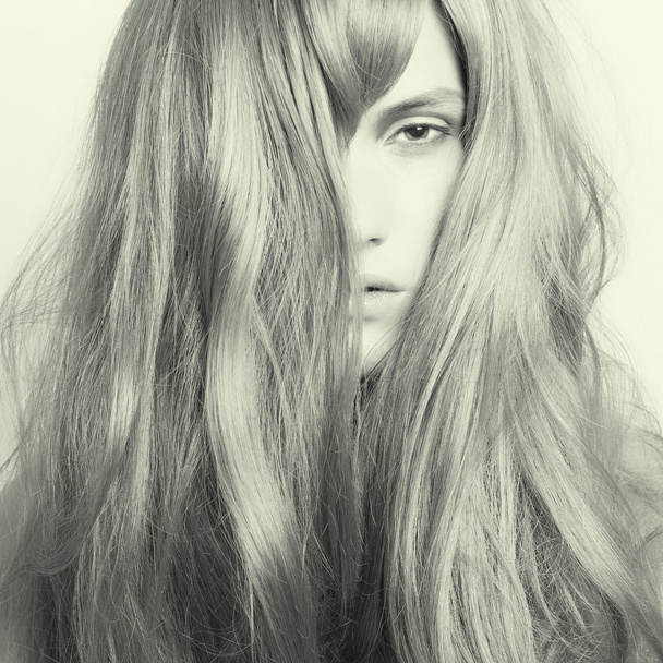 Beautiful woman with magnificent hair - Fotoğraf, Görsel