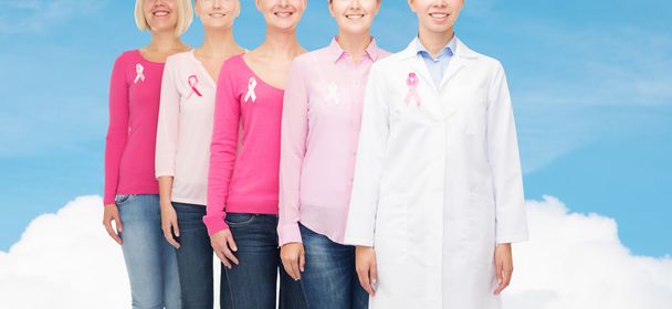 close up of women with cancer awareness ribbons - Valokuva, kuva