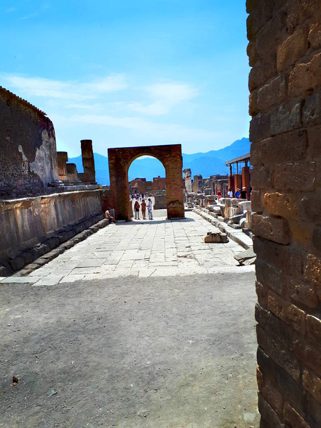 The ruin of Pompeii in Italy buried by the eruption of Mount Vesuvius in 79 AD - Foto, Imagem