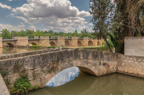 Medieval bridge over the Duero river in San Esteban de Gormaz (Soria, Spain) - Fotografie, Obrázek