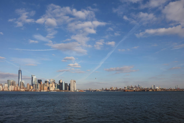 New York und Brooklyn - Skyline / New York and Brooklyn - Skyline / - Foto, immagini