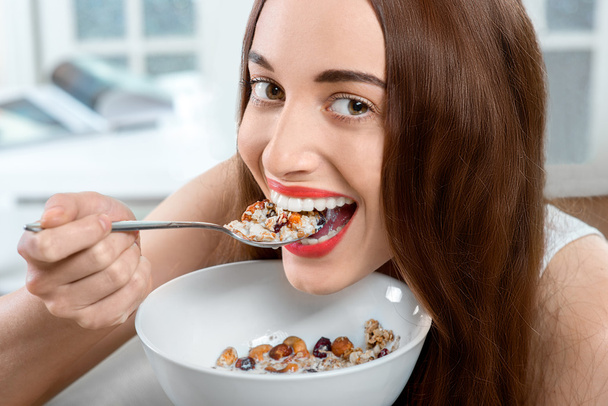 Granola breakfast - Foto, afbeelding