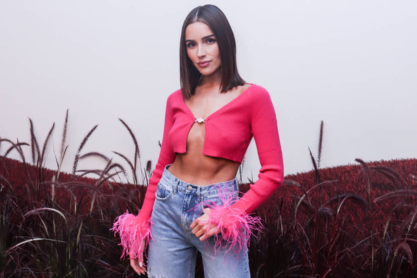 American model Olivia Culpo arrives at the REVOLVE Gallery NYFW (New York Fashion Week) 2022 Presentation VIP Opening Event held at The Shops at Hudson Yards on September 8, 2022 in Manhattan, New York City, New York, United States.  - Foto, immagini