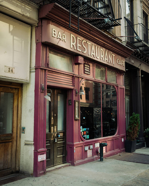 Bar, Restaurant, Cafe vintage sign in Tribeca, Manhattan, New York - 写真・画像