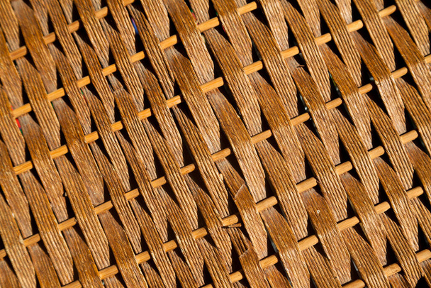 Textura vime de vime com ramos tradicionais e secos artesanais, fundo de textura marrom vime, vime tecido padrão natural - Foto, Imagem