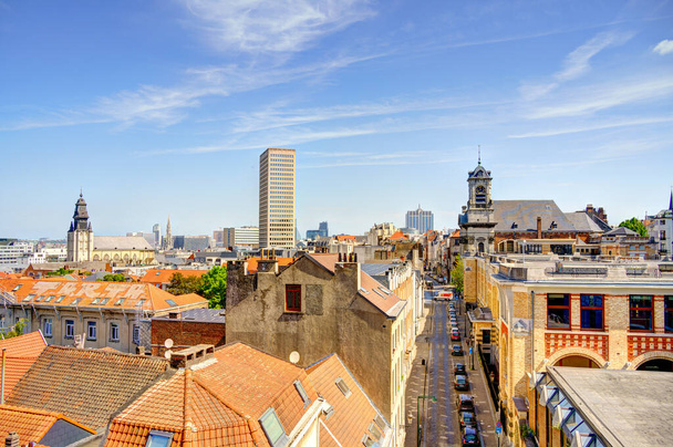 ベルギーのブリュッセル- 2014年7月:天気の良い日の歴史的中心部 - 写真・画像