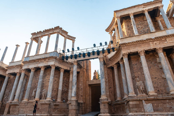 Roman Ruins of Merida, view of the columns of the Roman Theater. Extremadura, Spain - Foto, imagen