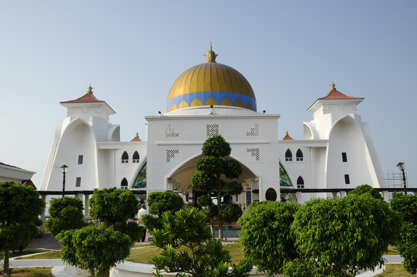 Straat van Malakka moskee (Masjid Selat Melaka) in Malakka - Foto, afbeelding