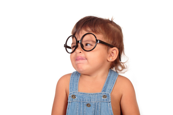 маленькая девочка и очки
 - Фото, изображение