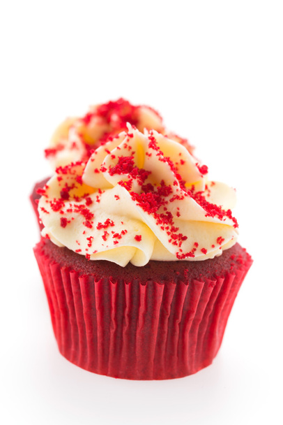 κόκκινο βελούδο cupcakes απομονωθεί σε λευκό - Φωτογραφία, εικόνα