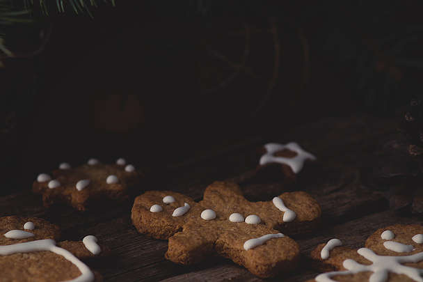 zelfgemaakte gember koekjes  - Foto, afbeelding