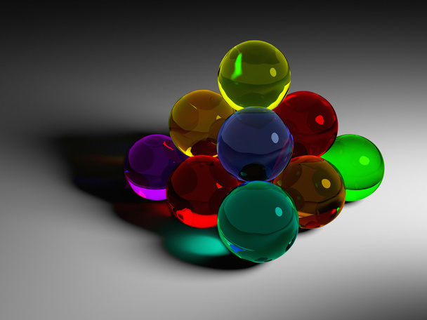 kleurrijke glazen bal pyramide - Foto, afbeelding