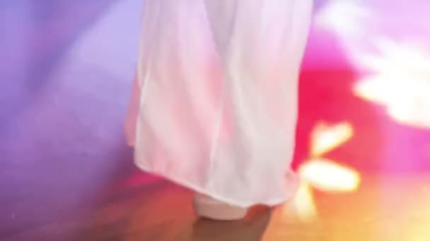 Dance woman - Кадри, відео
