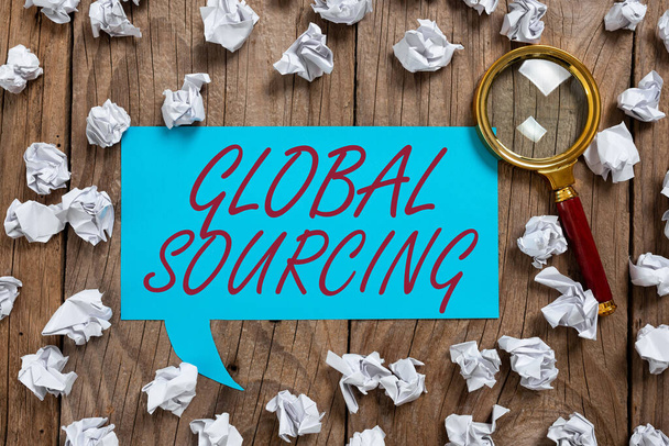 Texto que muestra inspiración Global Sourcingpractice of sourcing from the global market for goods, Business concept practice of sourcing from the global market for goods - Foto, Imagen