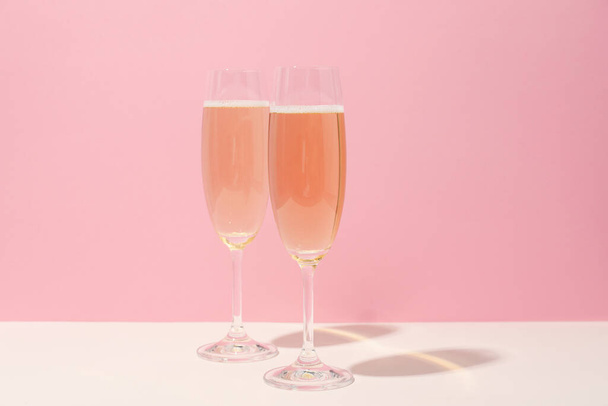 Concept de boisson alcoolisée délicieuse, champagne savoureux - Photo, image