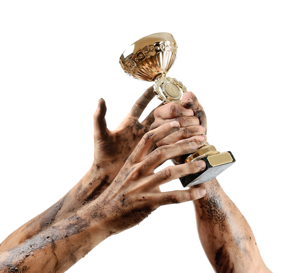 Χρυσό Κύπελλο στα χέρια - Φωτογραφία, εικόνα