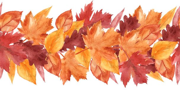 Podzimní hladké ohraničení s červenými, oranžovými a žlutými listy ve stylu akvarelu. Jednoduchý ručně malovaný obrázek. Ideální pro karty, papírnictví, domácí dekorace, svatební design atd.. - Fotografie, Obrázek