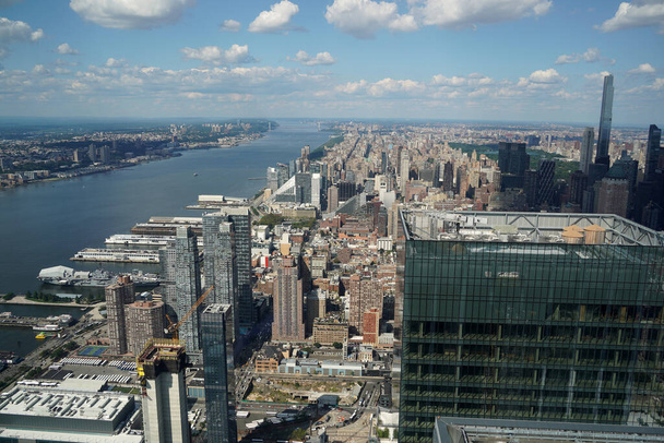 new york city luftbild von hudson yards gläserne terrasse - Foto, Bild