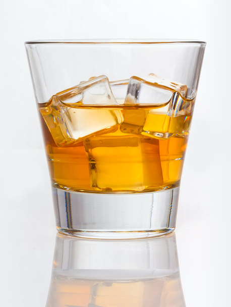 Glass of whiskey with ice - Fotoğraf, Görsel