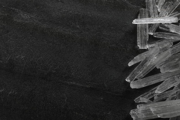 Menthol crystals on grey background, flat lay. Space for text - Φωτογραφία, εικόνα