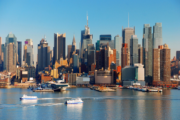 New york city met wolkenkrabbers - Foto, afbeelding