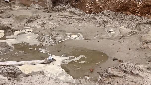 Homok elnyeli a víz - Felvétel, videó